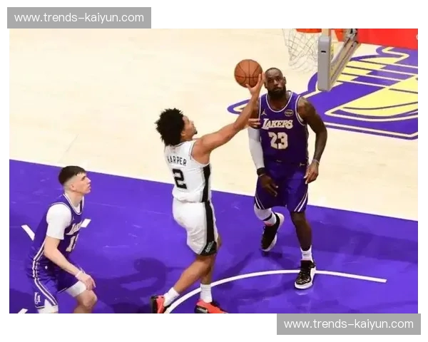 世纪之战：2003年马刺与湖人的巅峰对决，永恒的经典